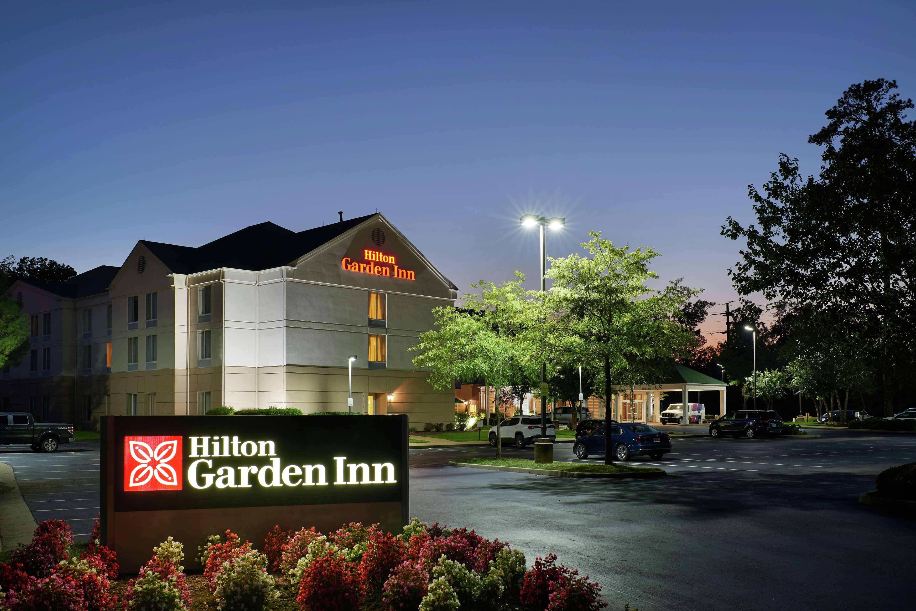 Hilton Garden Inn Newport News Buitenkant foto