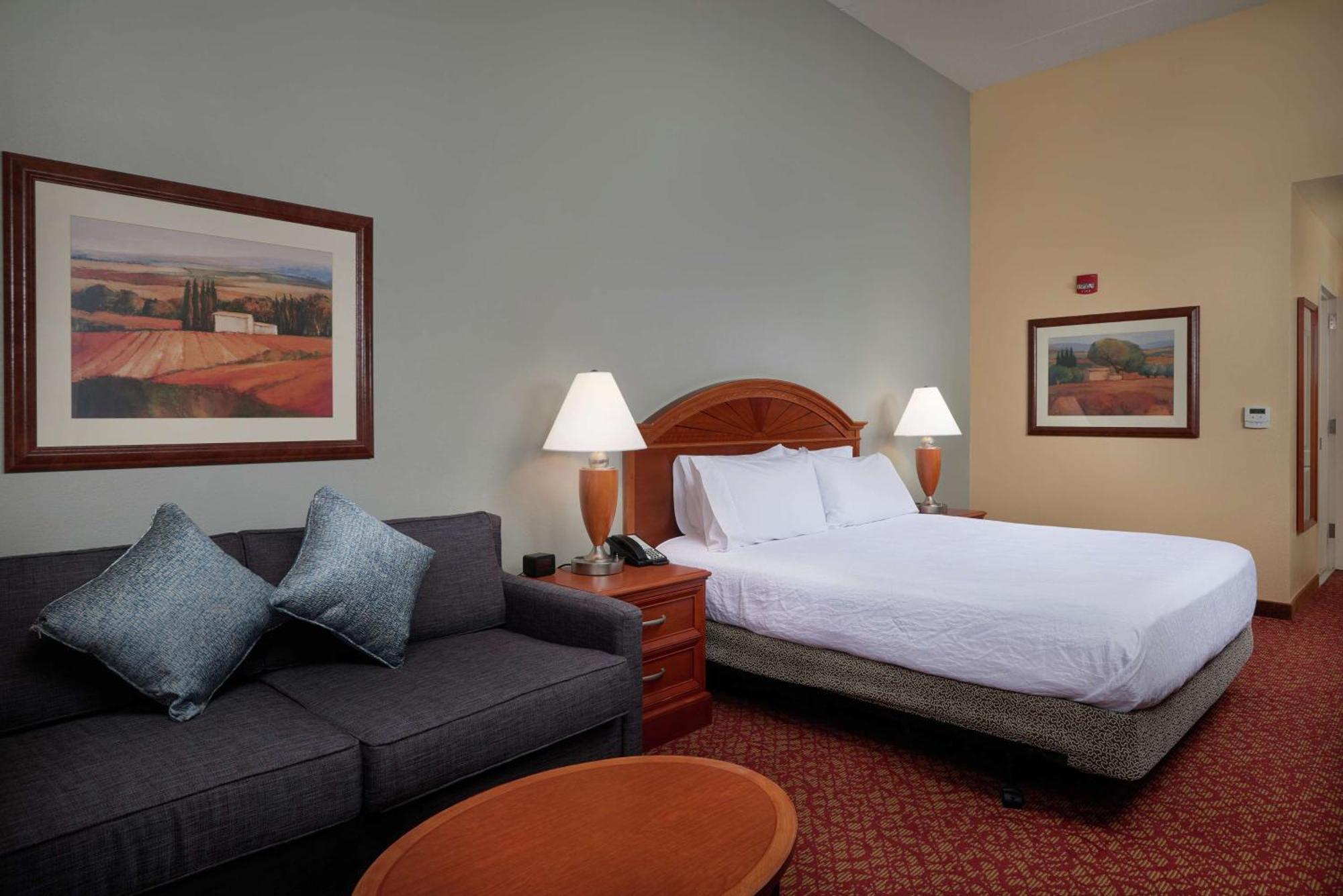 Hilton Garden Inn Newport News Buitenkant foto