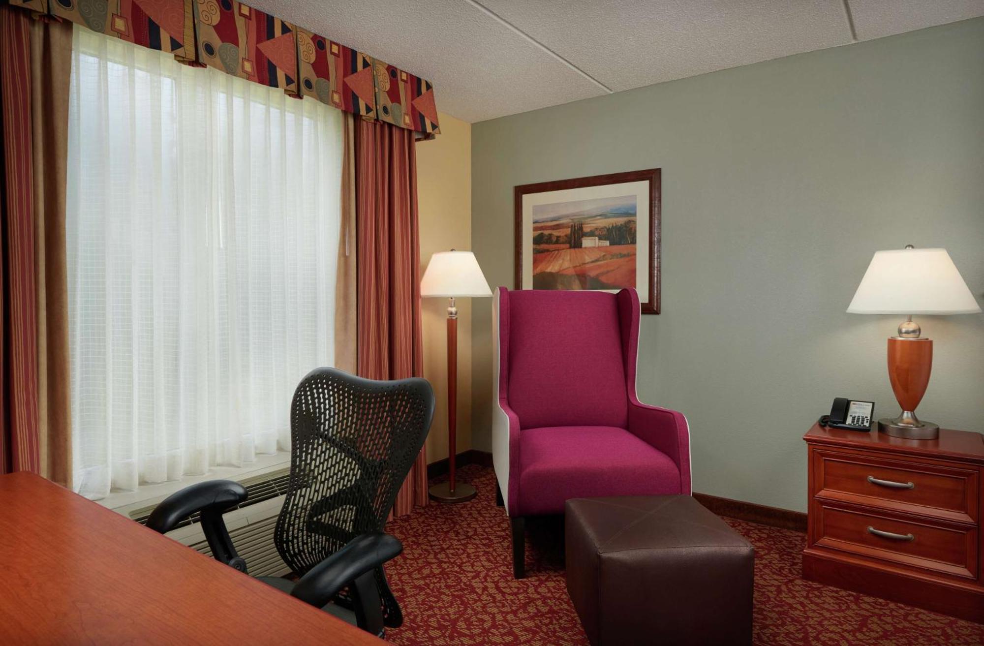 Hilton Garden Inn Newport News Buitenkant foto