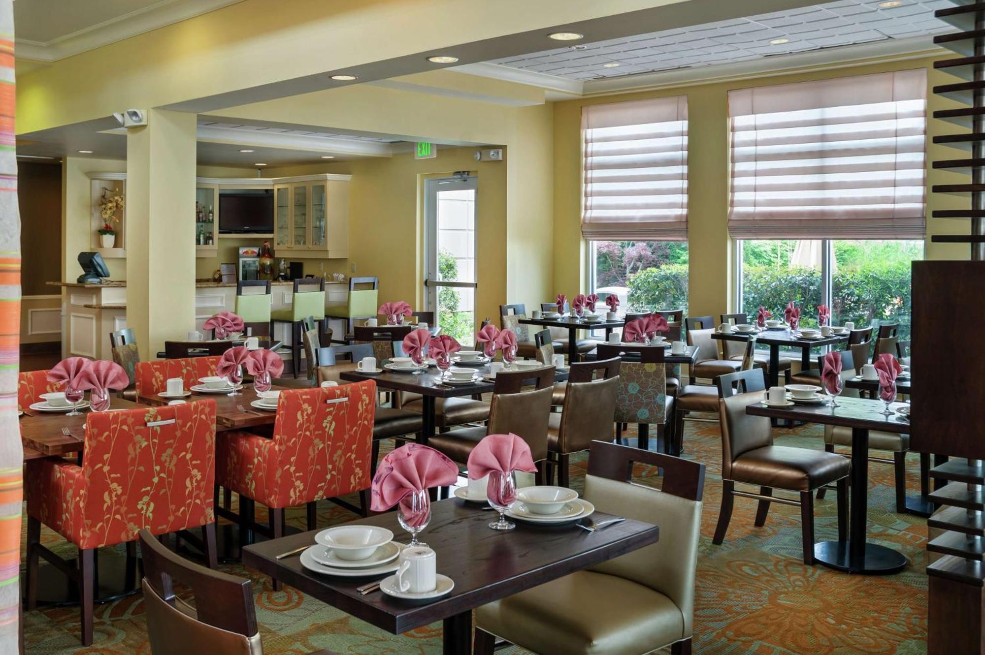 Hilton Garden Inn Newport News Buitenkant foto