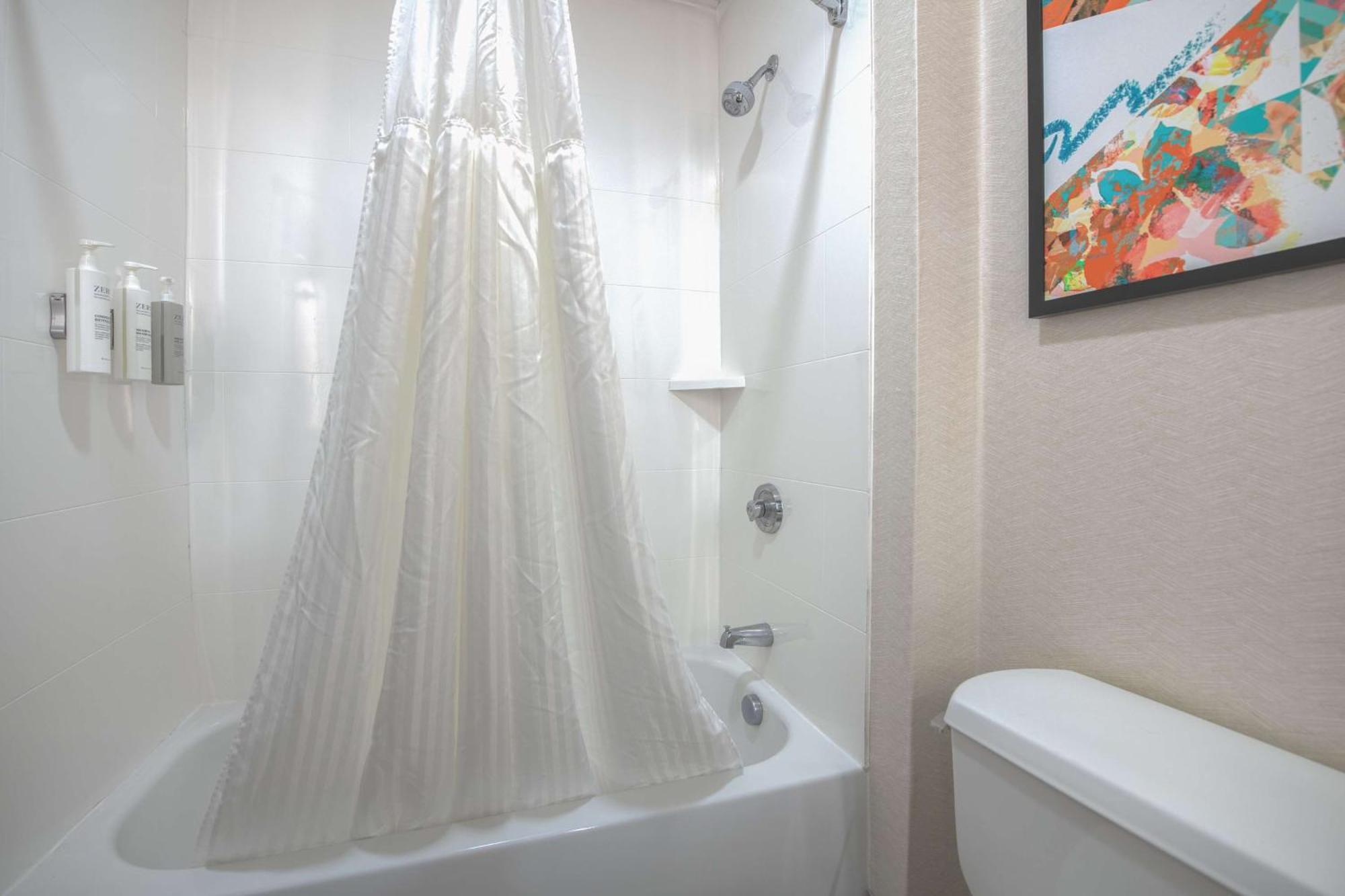 Hilton Garden Inn Newport News Buitenkant foto