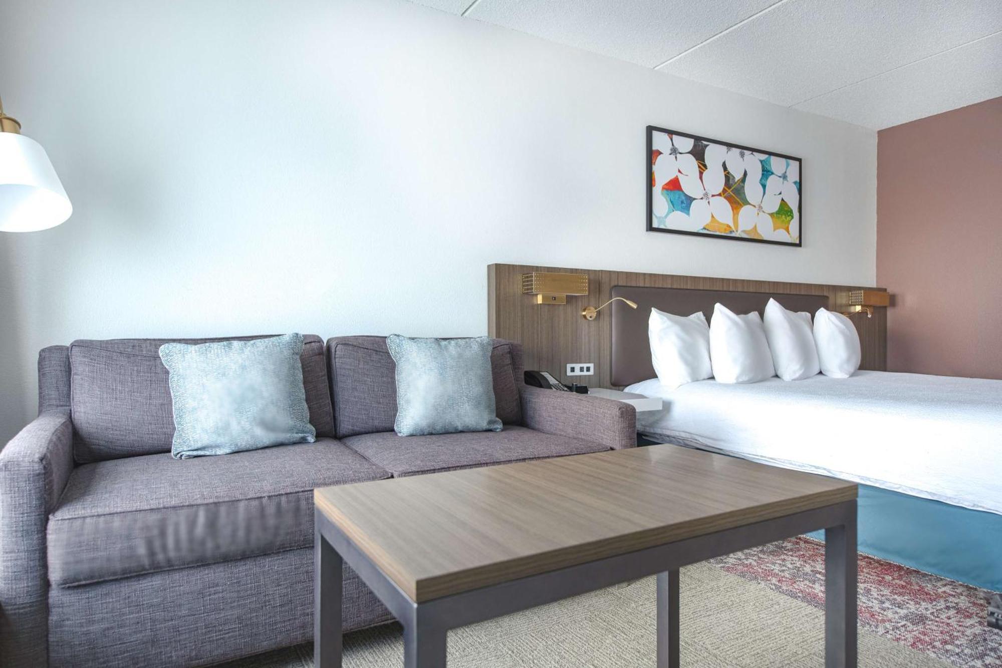 Hilton Garden Inn Newport News Buitenkant foto